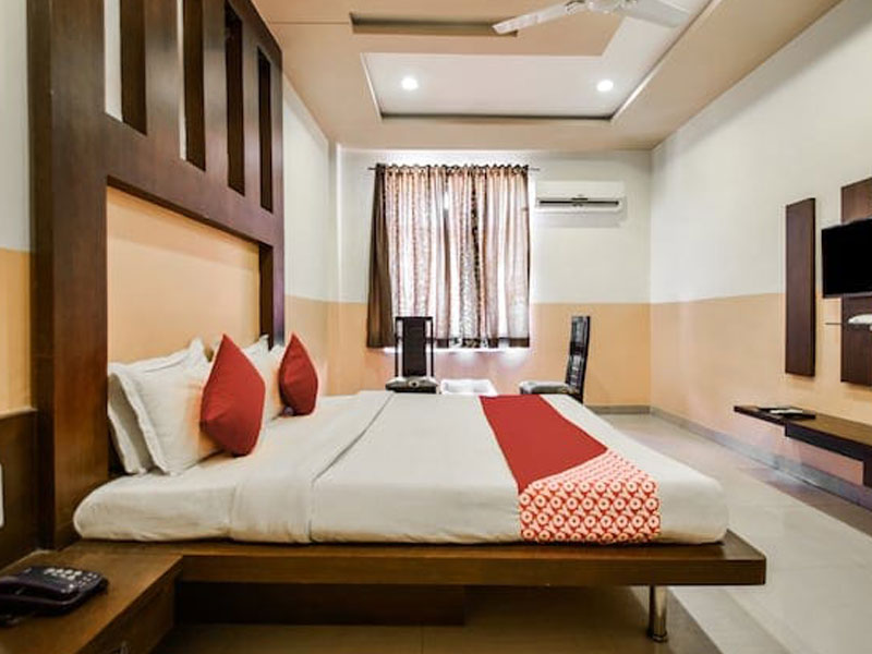 Room 03