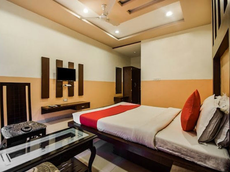 Room 04